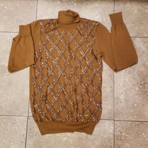 GORGEOUS Ferragamo beaded t-neck sz S